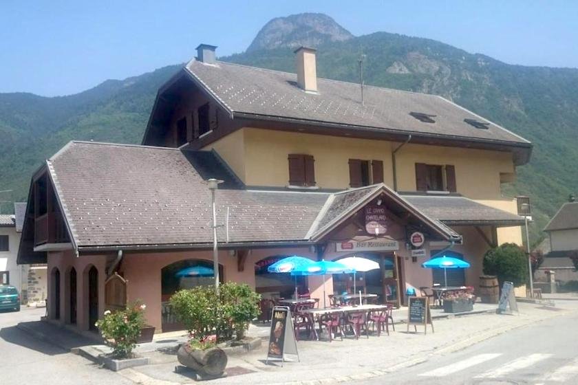 L’auberge du Grand Chatelard typique des hébergements authentiques des vallées savoyardes
