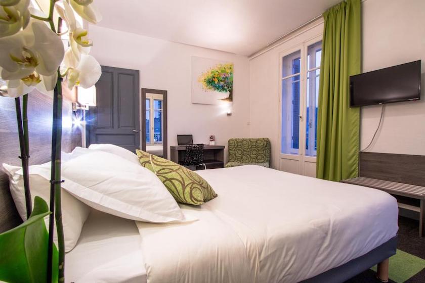 Une chambre double de l’Hôtel Actuel au centre de Chambéry